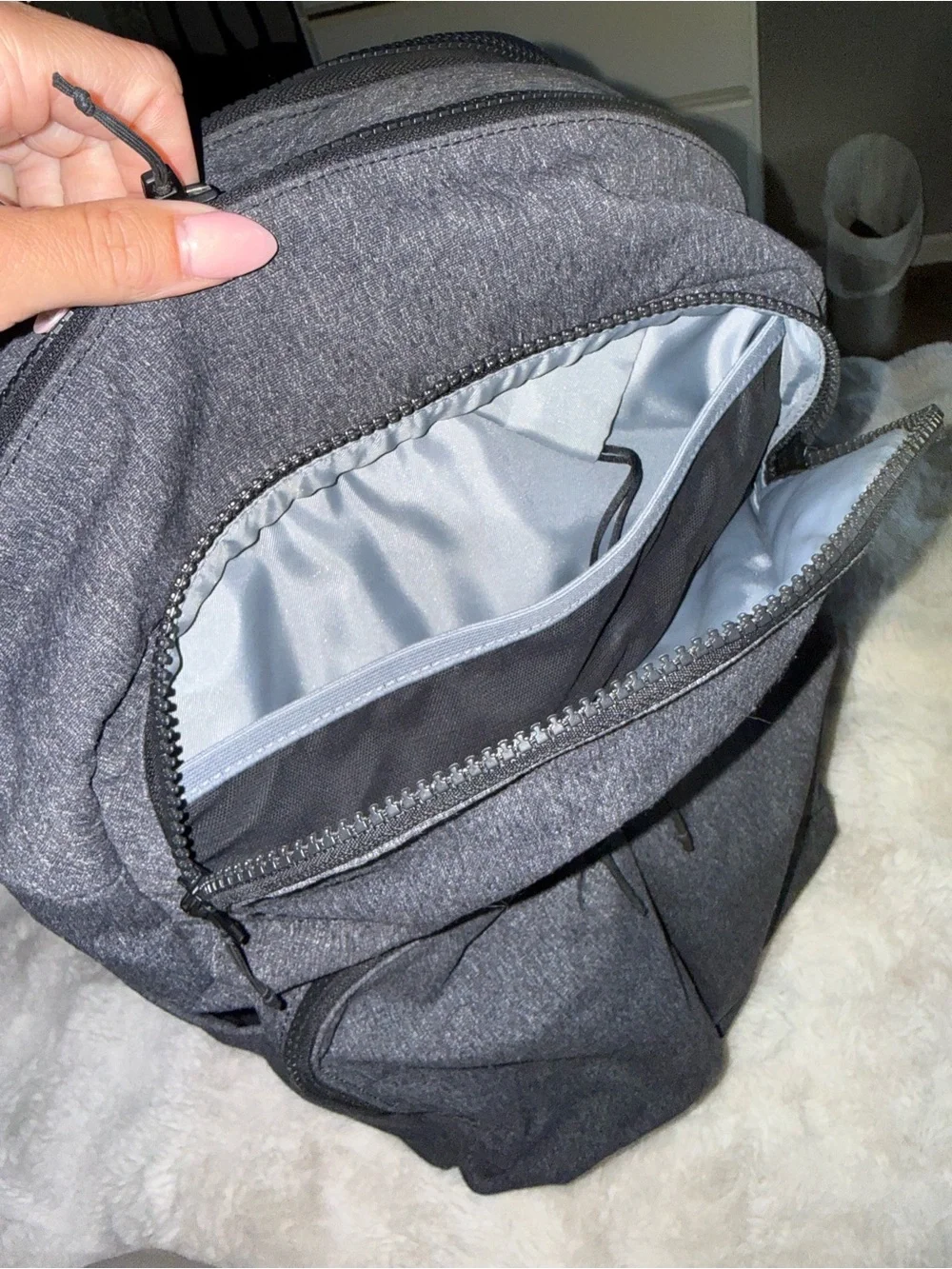 lululemon Assert backpack 2.0 24L in Heathered Black